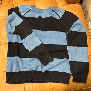 GAP Men's Black and Blue Striped Crewneck Sweater